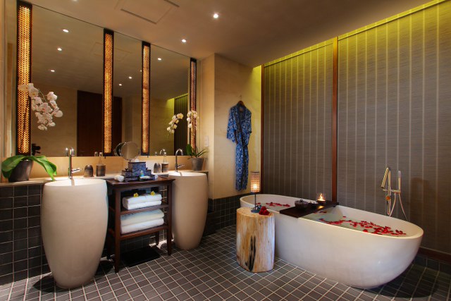 freestanding bathtub