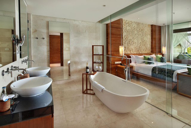 freestanding bathtub