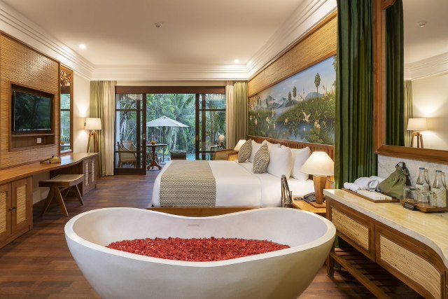 freestanding bathtub